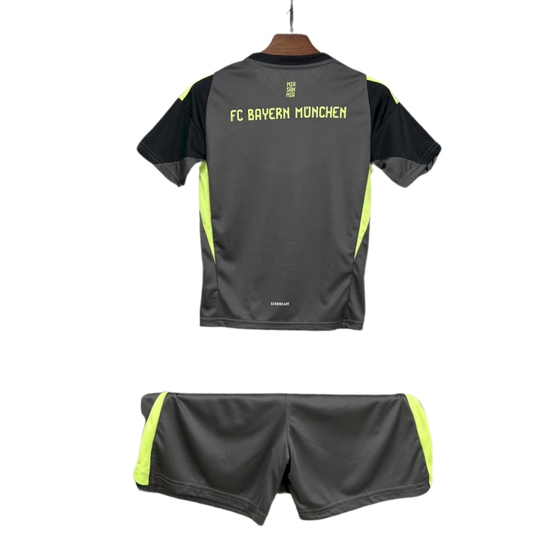 BAYERN MUNICH III PORTERO 25/26 CONJUNTO INFANTIL